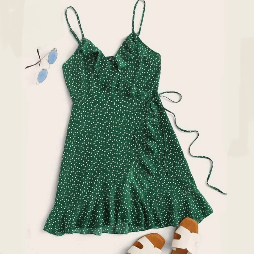 NWOT Shein green heart print wrap dress
